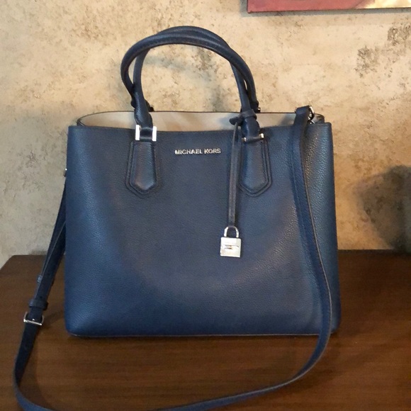 Michael Kors Handbags - Michael Kors Adele handbag